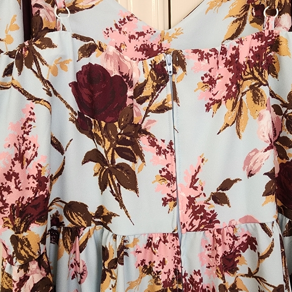 2X Amalie Daytime Maxi Gown in Bella Roses Crepe - Picture 5 of 7